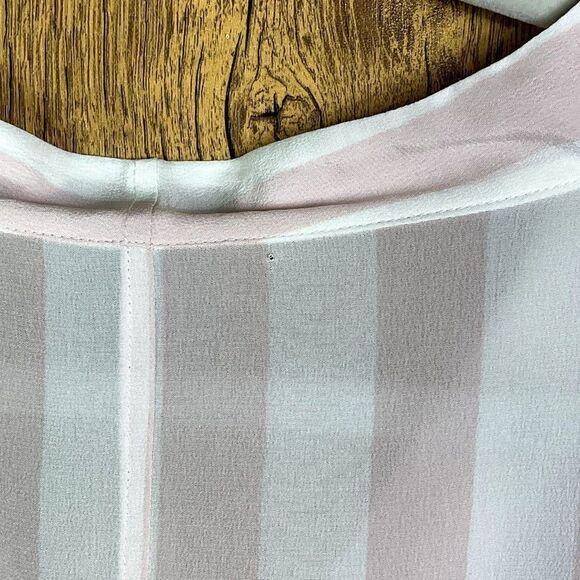 Rails NWT Thea Peony Striped blouse, 100% silk, size small - Picture 8 of 16